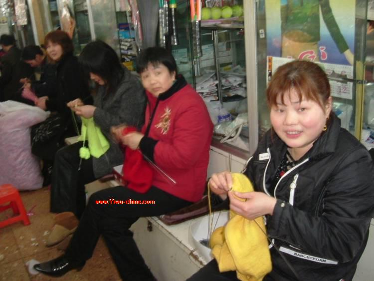 Yiwu Les Tricoteuses du Vieux marché